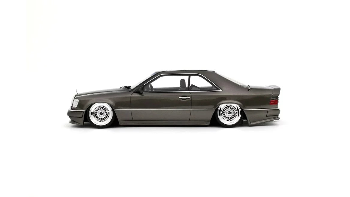 Ottomobile 1:18 Mercedes-Benz C124 AMG "Stance" Anthracite Grey 2022 OT1241