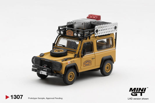 Mini GT 1:64 1985 Land Rover Defender 90 *Camel Trophy* (LHD) Team Japan Camel Trophy Borneo