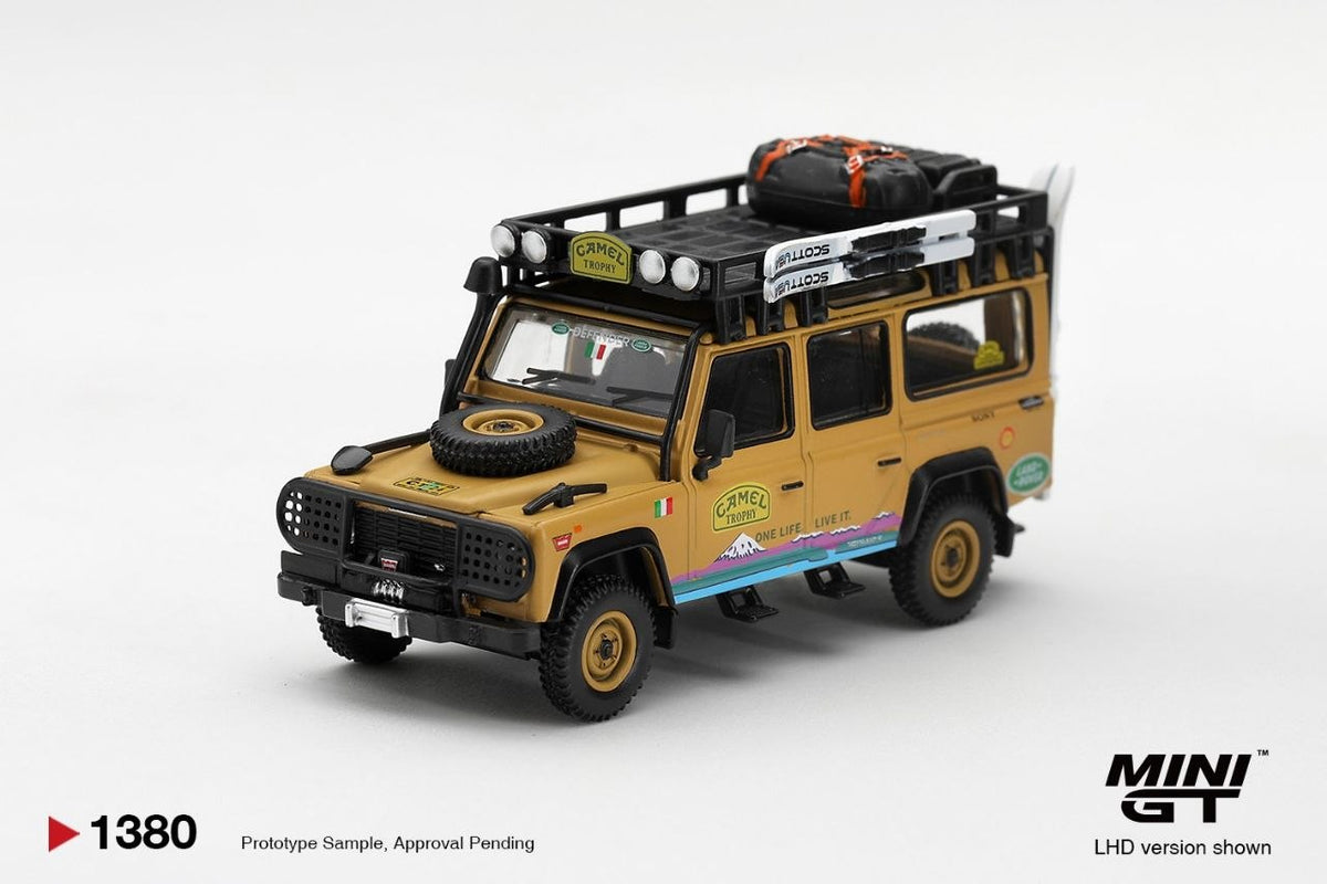 Mini GT 1:64 Land Rover Defender 110 1998 Camel Trophy Tierra del Fuego CT.24 Italy #1380
