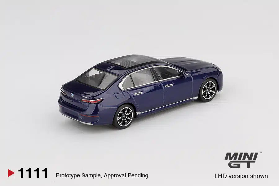 Mini GT 1:64 BMW i7 xDrive60 Tanzanite Blue Metallic (RHD) #1111