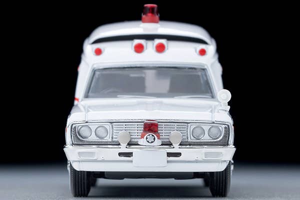 Tomica Limited Vintage 1:64 Toyota Ambulance FS55V White/Red