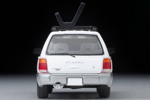 Tomica Limited Vintage 1:64 Subaru Forester Custom with kayak and figure White/Silver