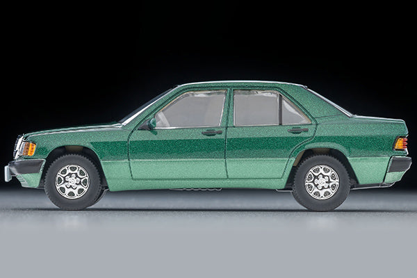 Tomica Limited Vintage 1:64 1992 Mercedes-Benz 190E Green