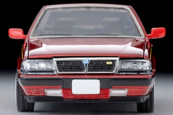 Tomica Limited Vintage 1:64 Lancia Theme 8.32 Phase II Red