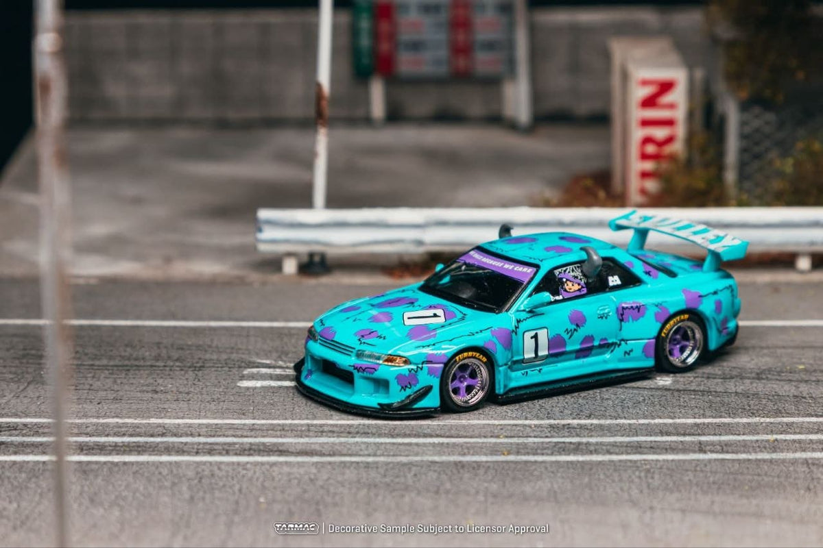 Tarmac Works 1:64 Skyline (R32) Widebody Designed by Jon Sibal *Sulley* Blue/Purple