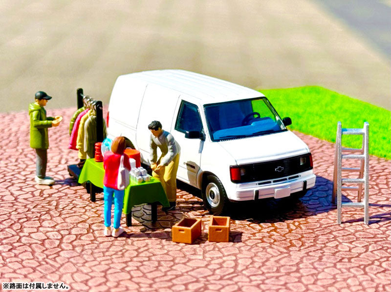 Tomica Limited Vintage 1:64 Diocolle 64 #Car Snap 26a Swap Meet with Chevrolet Astro Van