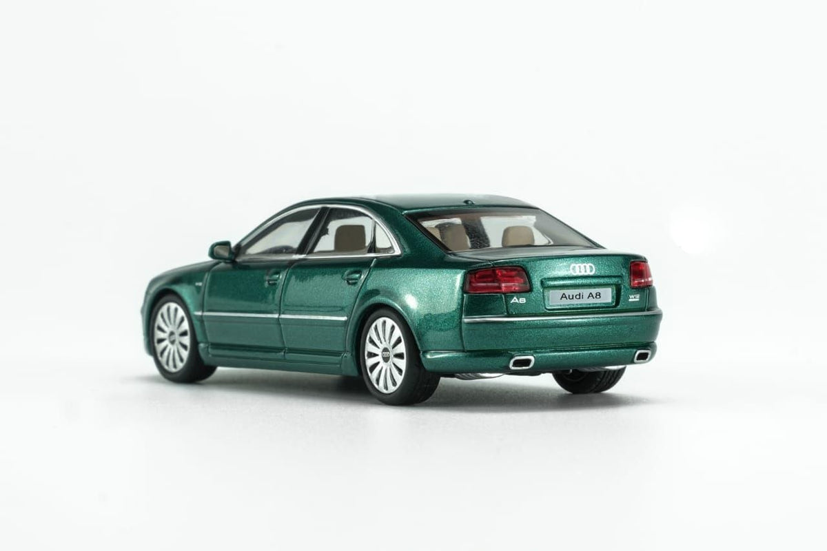 MotorHelix 1:64 2008 Audi A8 (D3) Green
