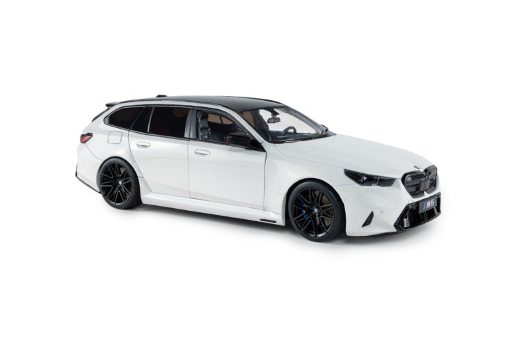 Solido 1:18 2024 BMW M5 Touring (G99) Alpine White *Damaged Packaging*