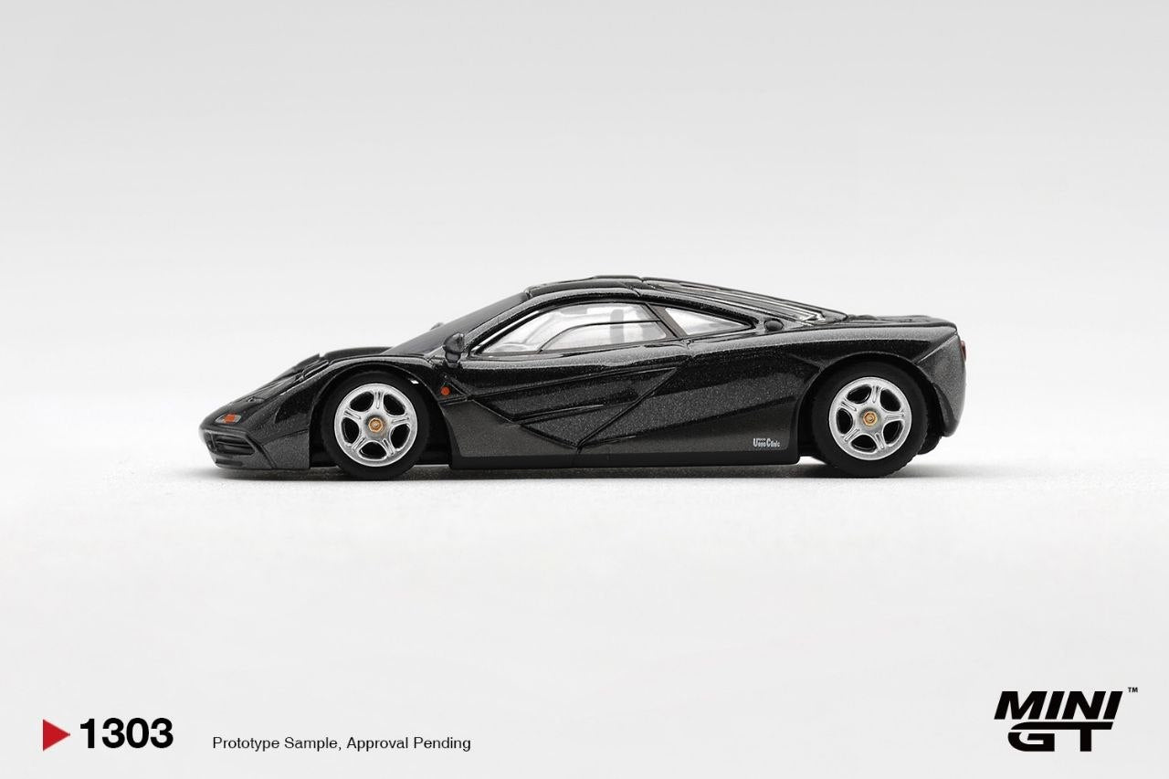 Mini GT 1:64 McLaren F1 Blue Black Metallic #1303