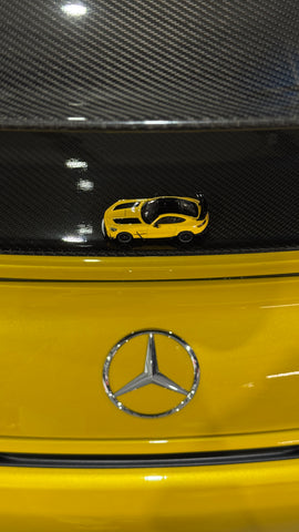 Tarmac Works 1:64 Mercedes-Benz AMG GT Black Series SHMEE150