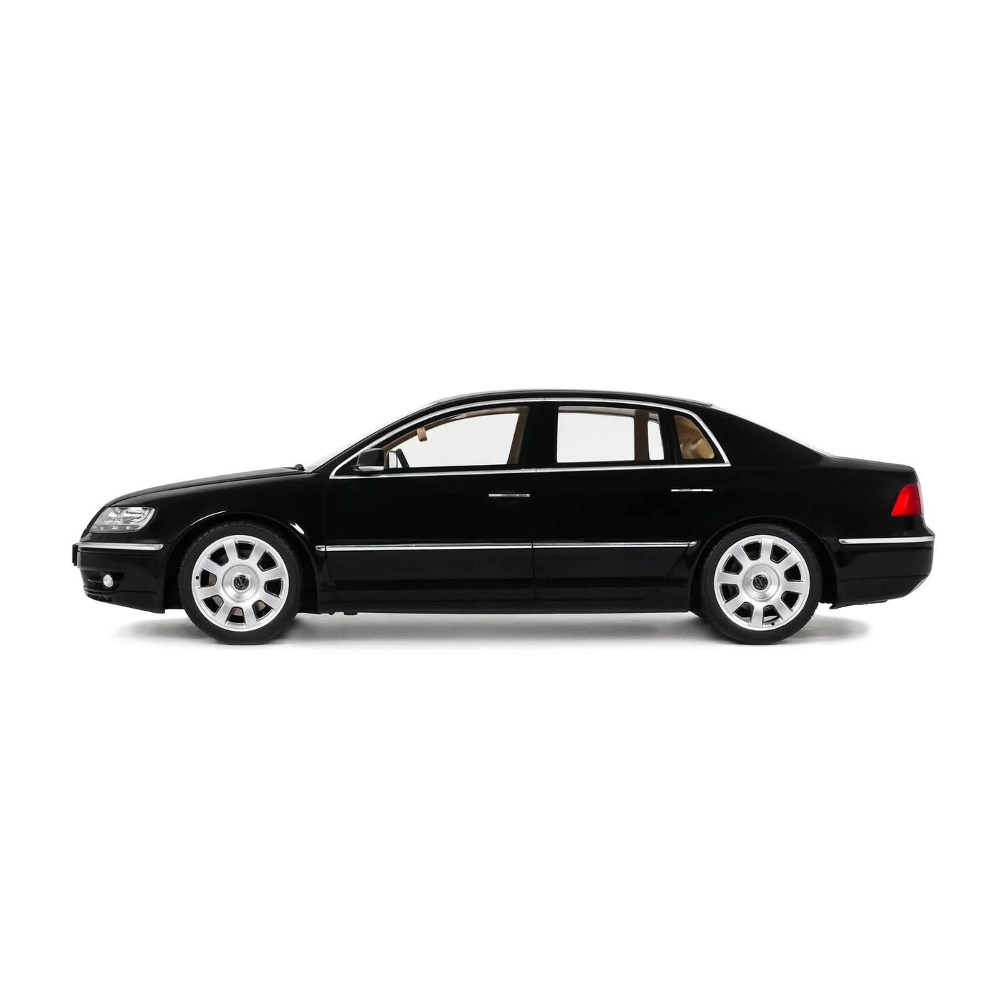 Ottomobile 1:18 2005 Volkswagen Phaeton 6.0 W12 *Resin Series* Black L041