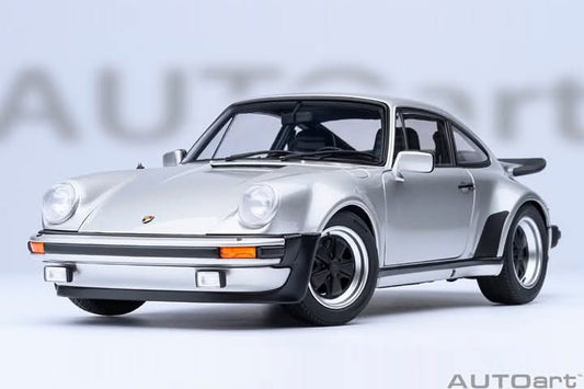 AutoArt 1:18 Porsche 911 Turbo 3.0 (930) Silver Metallic