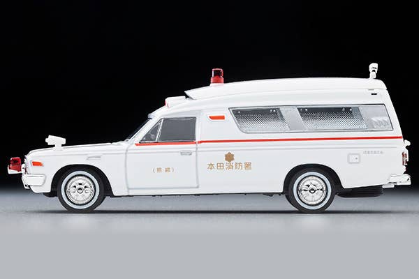 Tomica Limited Vintage 1:64 Toyota Ambulance FS55V White/Red