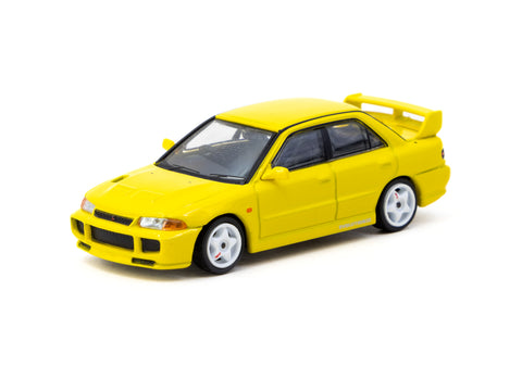 Tarmac Works 1:64 Mitsubishi Lancer GSR Evolution III Yellow with Tarmac Cards - GLOBAL64