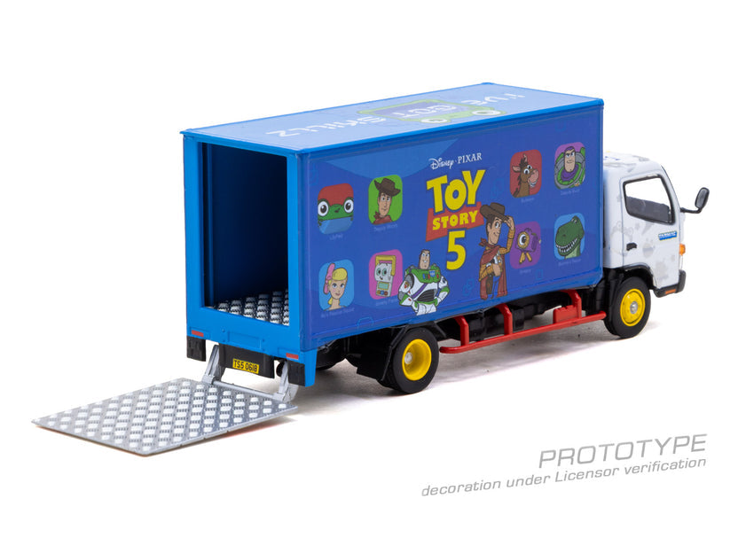 Tarmac Works 1:64 Mitsubishi Fuso Canter *Toy Story 5*