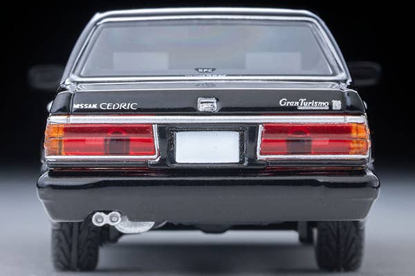 Tomica Limited Vintage 1:64 1990 Nissan Cedric HT V20 *Gran Turismo* Black SV