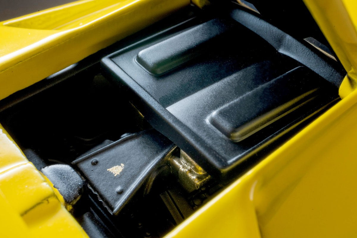 Tomica Limited Vintage 1:64 LV-N Lamborghini Diablo SE30 Yellow