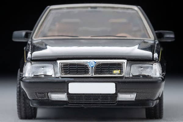 Tomica Limited Vintage 1:64 Lancia Theme 8.32 Phase I Black