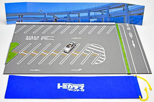 Tomicarama Vintage 13a Daikoku Parking Area Mat B with Toyota Chaser 2.5 Tourer V 1998