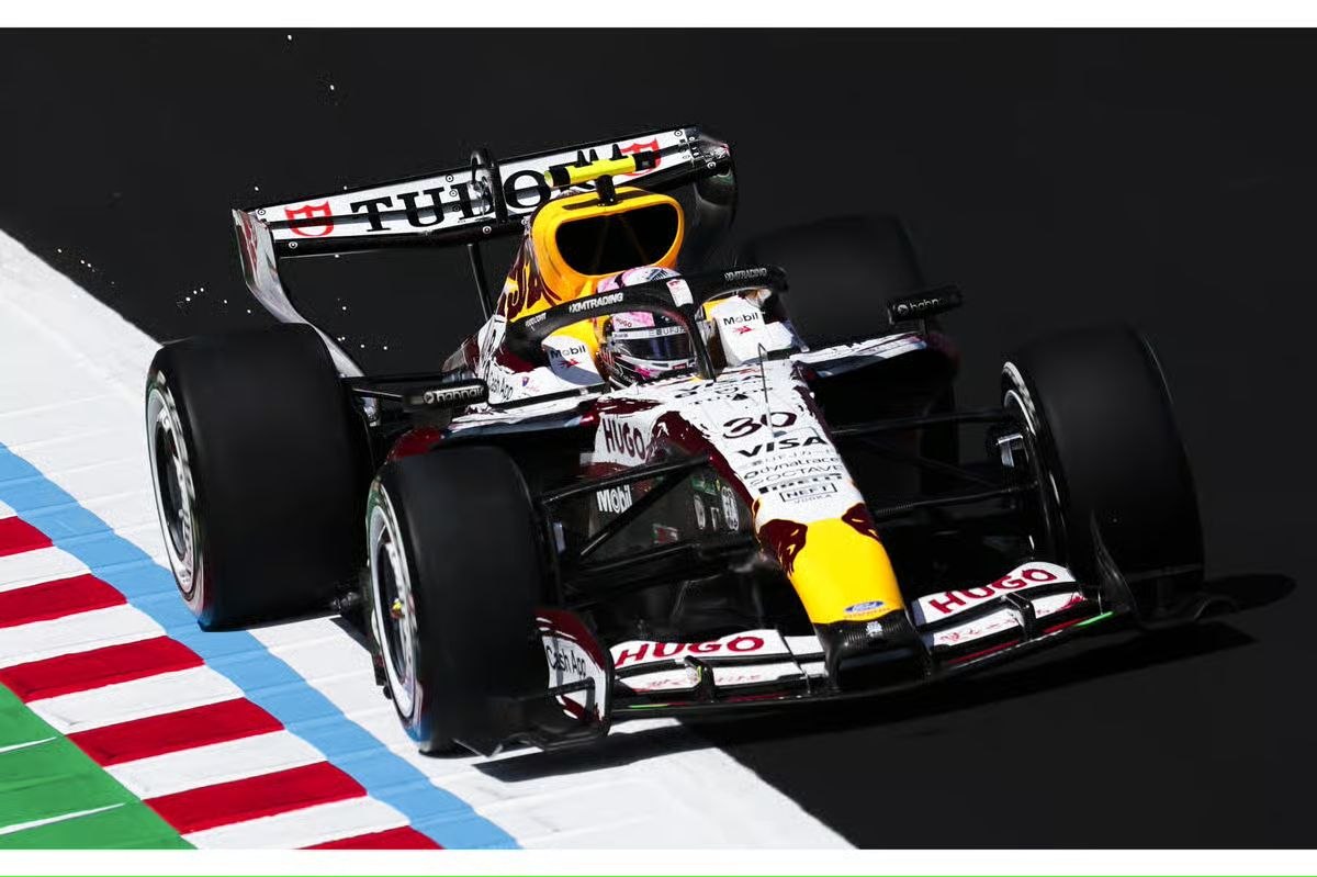 Spark Models 1:64 Visa Cash App Racing Bulls Formula One Team VCARB 03 No.30 Japanese GP 2026 Liam Lawson