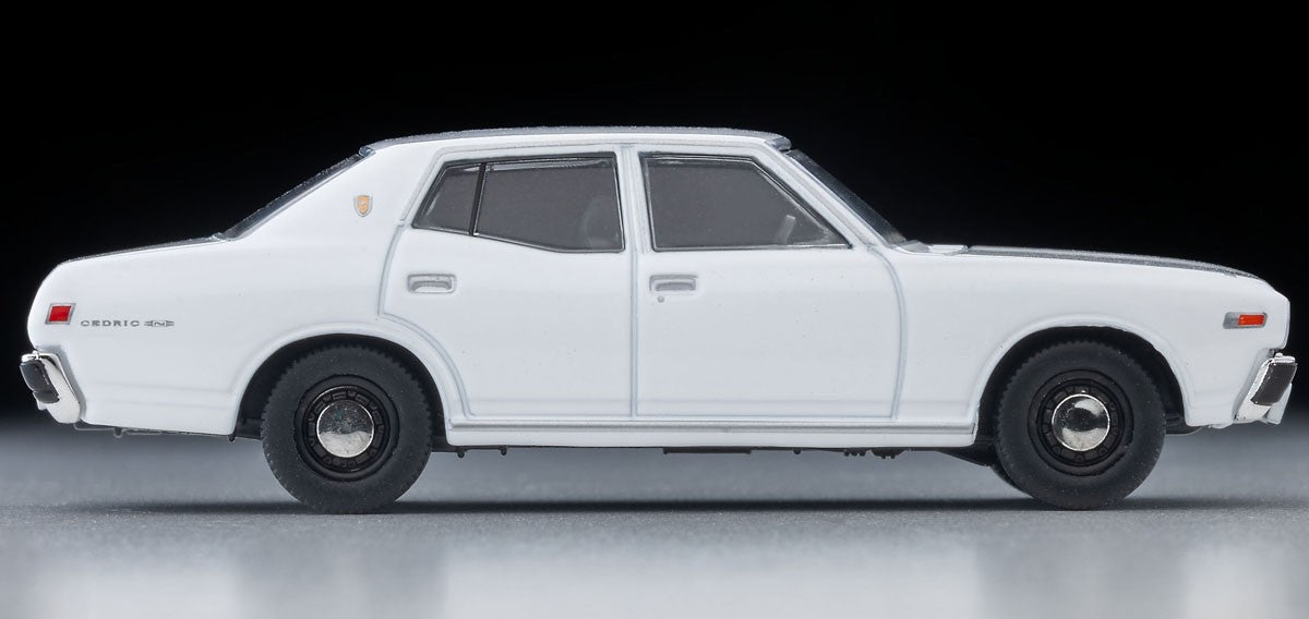 Tomica Limited Vintage 1:64 1978 Nissan Cedric Standard White