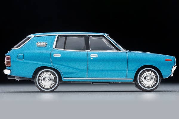 Tomica Limited Vintage 1:64 1972 Nissan Skyline Wagon 1800 Sporty GL Blue