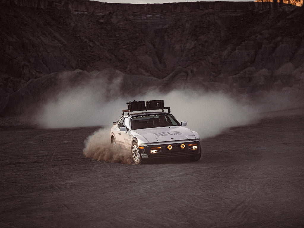 Tarmac Works 1:64 Porsche Mars Rover 944 x Grams #28 Grey