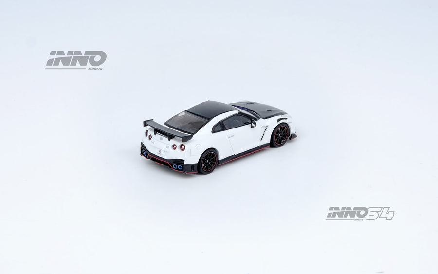 Inno64 Nissan GT-R (R35) NISMO White IN64-R35N-WHI