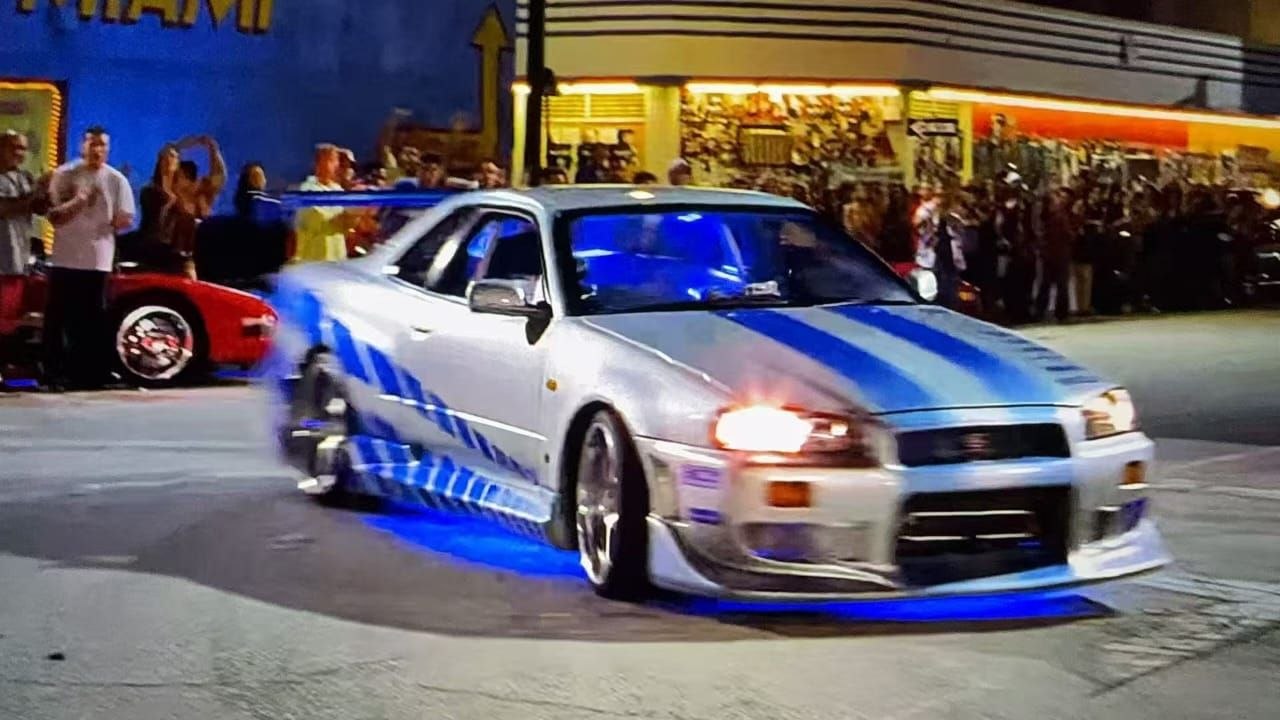 Mega Mega 1:64 Diecast Skyline GT-R R34 Silver/Blue