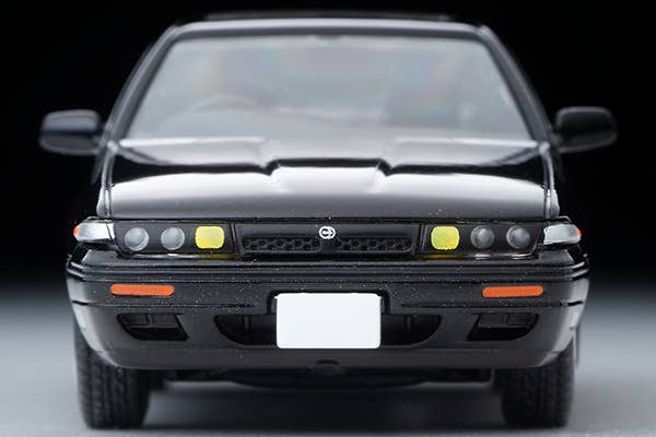 Tomica Limited Vintage 1:64 1988 Nissan Cefiro Sports Cruising Black