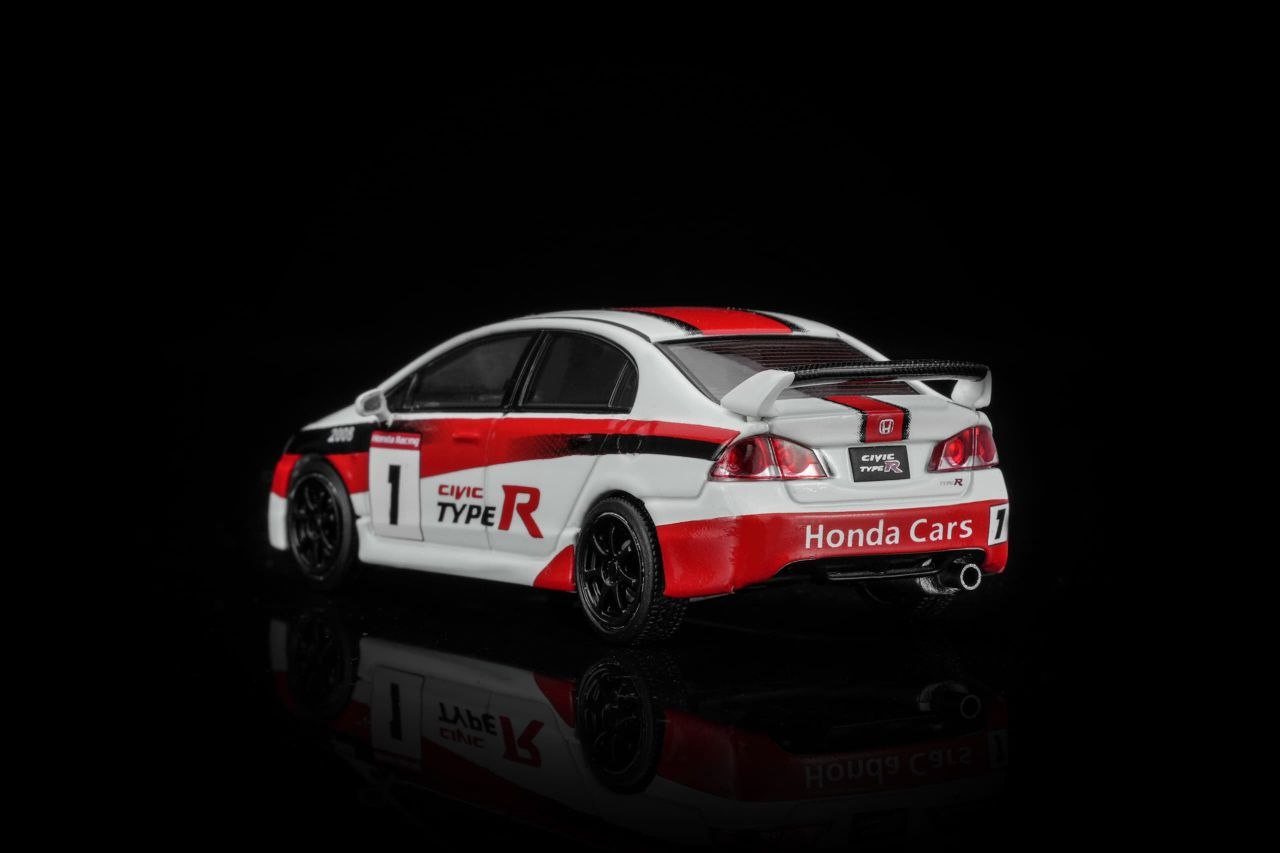 MotorHelix 1:64 2012 Honda Civic Type R (FD2) #1 Japan One Make Race White/Red