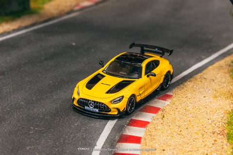 Tarmac Works 1:64 Mercedes-Benz AMG GT Black Series SHMEE150