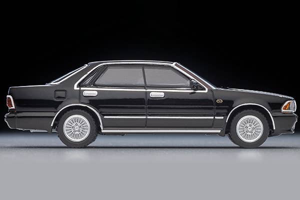 Tomica Limited Vintage 1:64 1990 Nissan Cedric HT V20 *Gran Turismo* Black SV