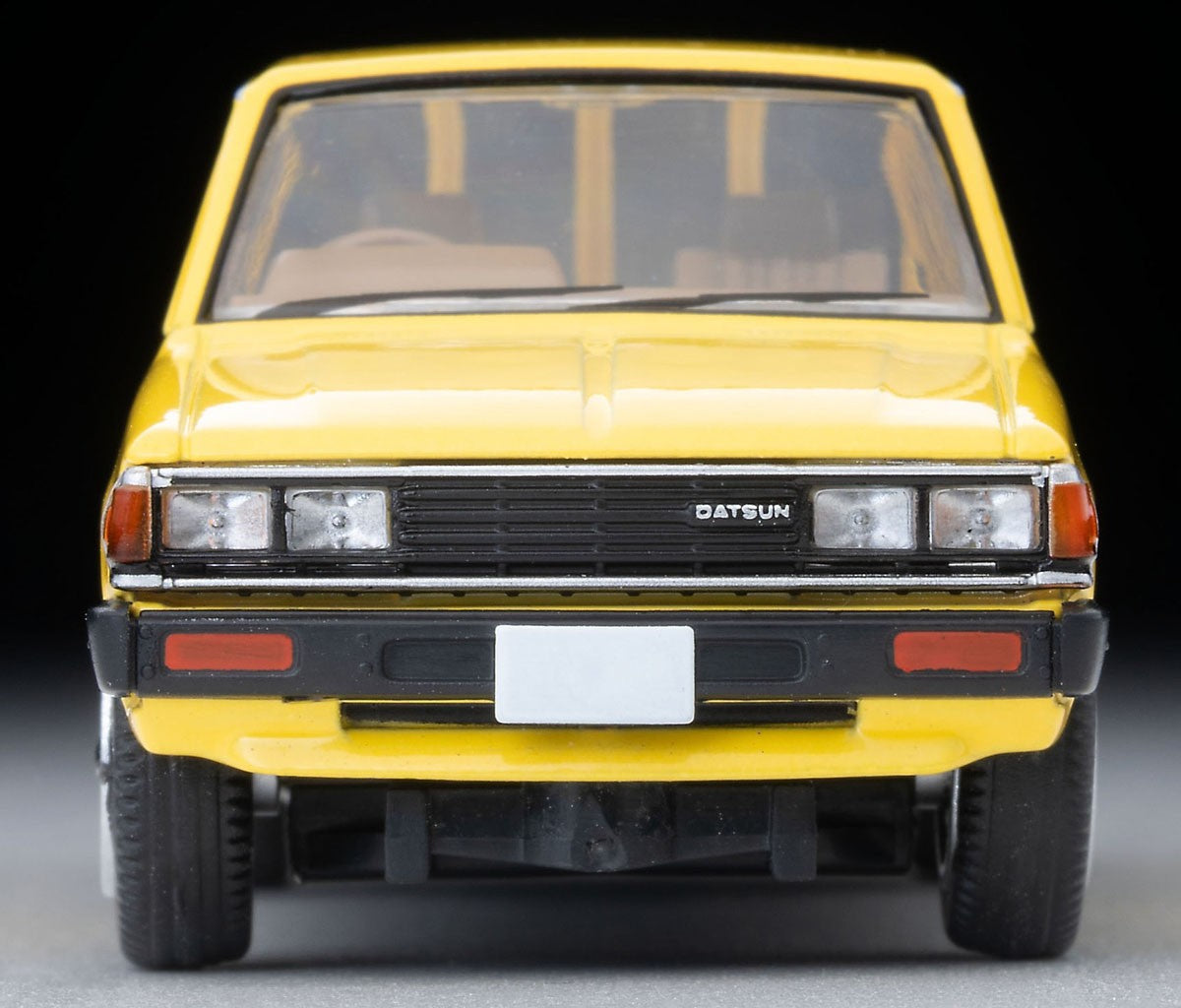 Tomica Limited Vintage 1:64 1983 Datsun Truck King Cab GL Yellow