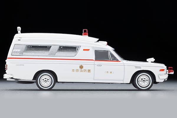 Tomica Limited Vintage 1:64 Toyota Ambulance FS55V White/Red