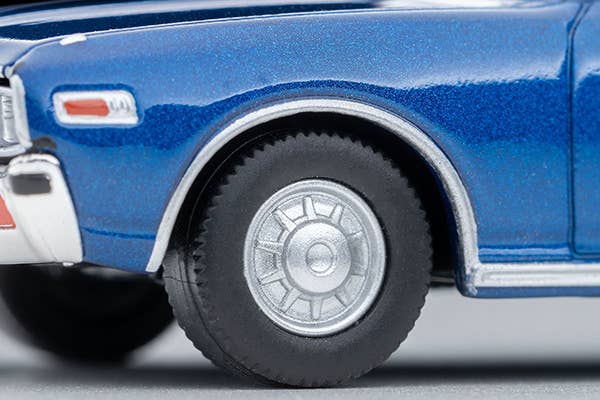 Tomica Limited Vintage 1:64 1975 Nissan Cedric 2-Door HT 2800 SGL Navy