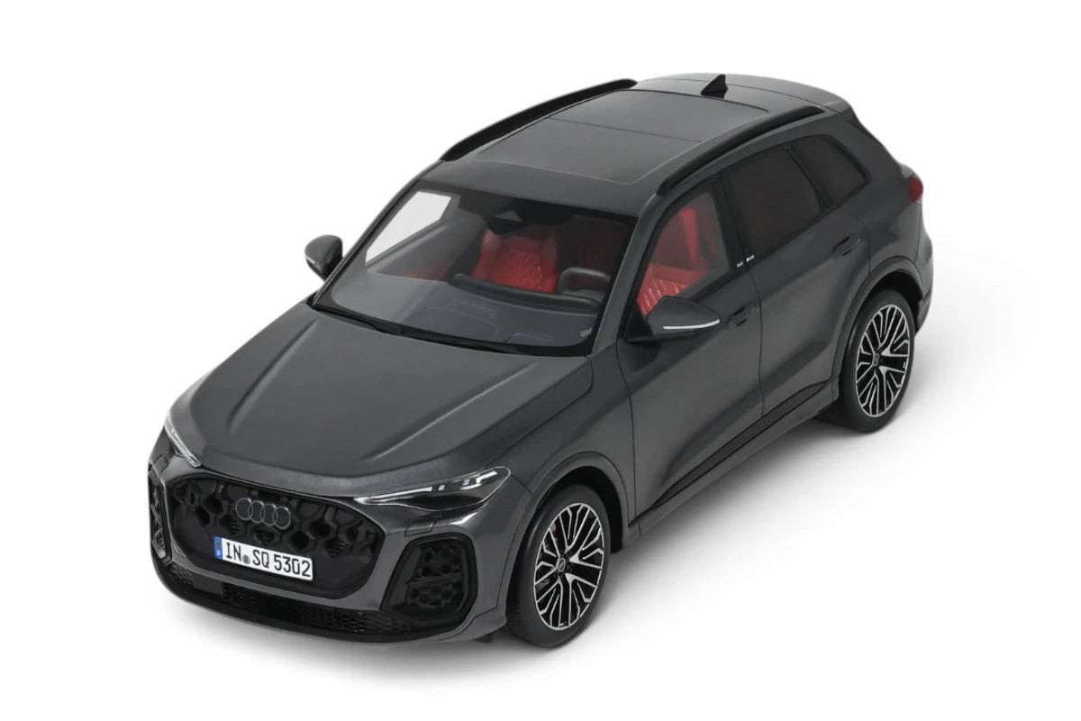 Ottomobile 1:18 2025 Audi SQ5 TFSI *Resin Series* Volcano Grey OT1348