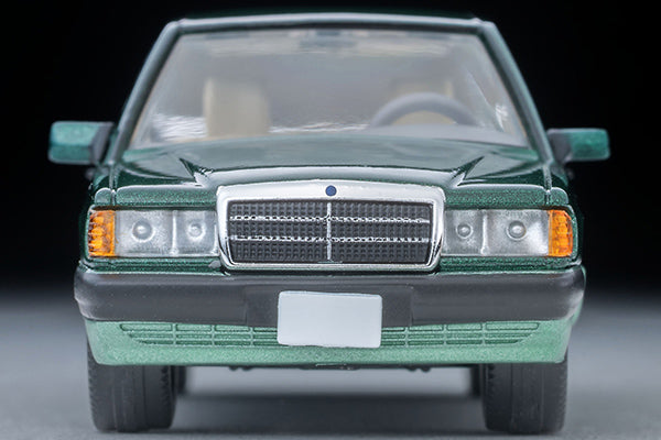 Tomica Limited Vintage 1:64 1992 Mercedes-Benz 190E Green